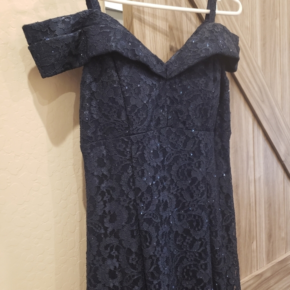 Prom dress - Picture 2 of 3